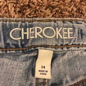 Cherokee boyfriend crop jeans